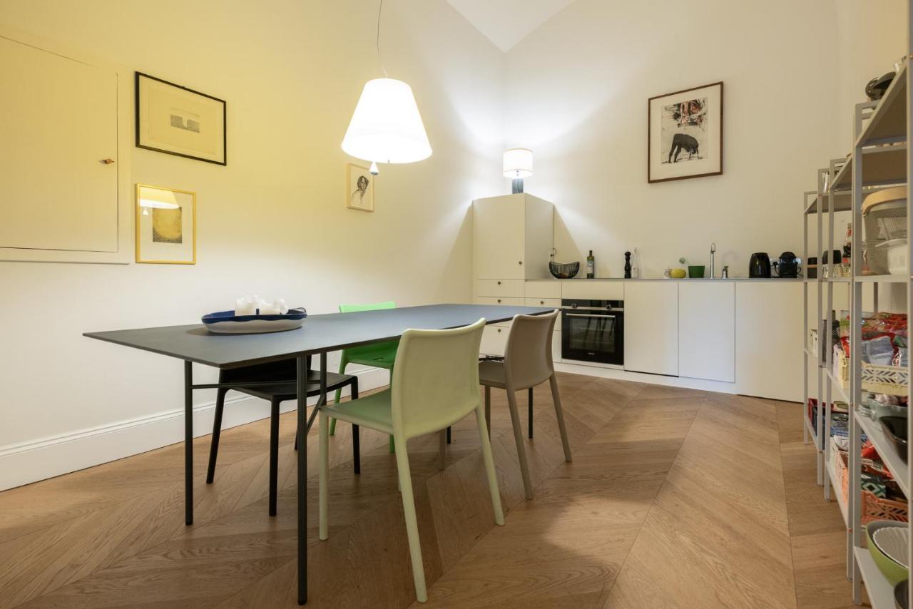 Stunning Apartment In City Center Вена Экстерьер фото