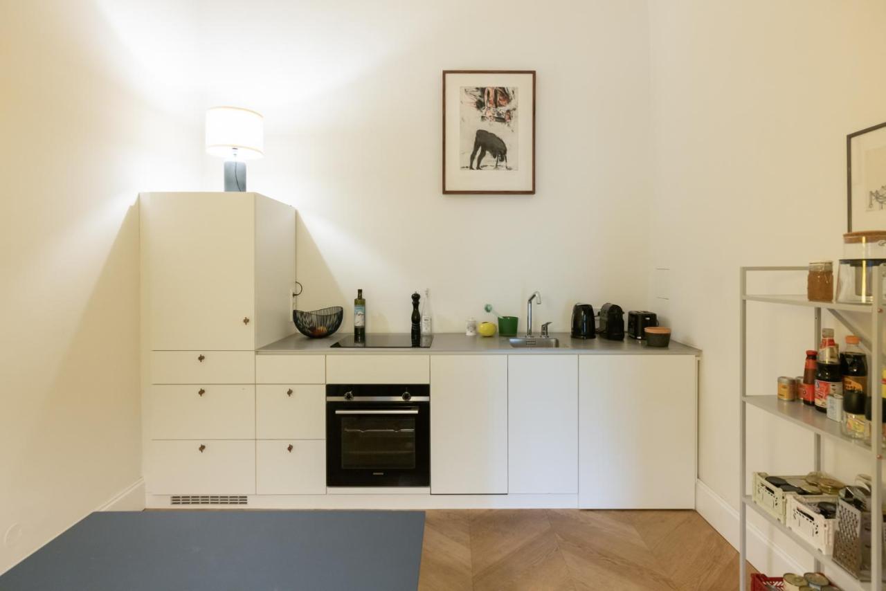Stunning Apartment In City Center Вена Экстерьер фото