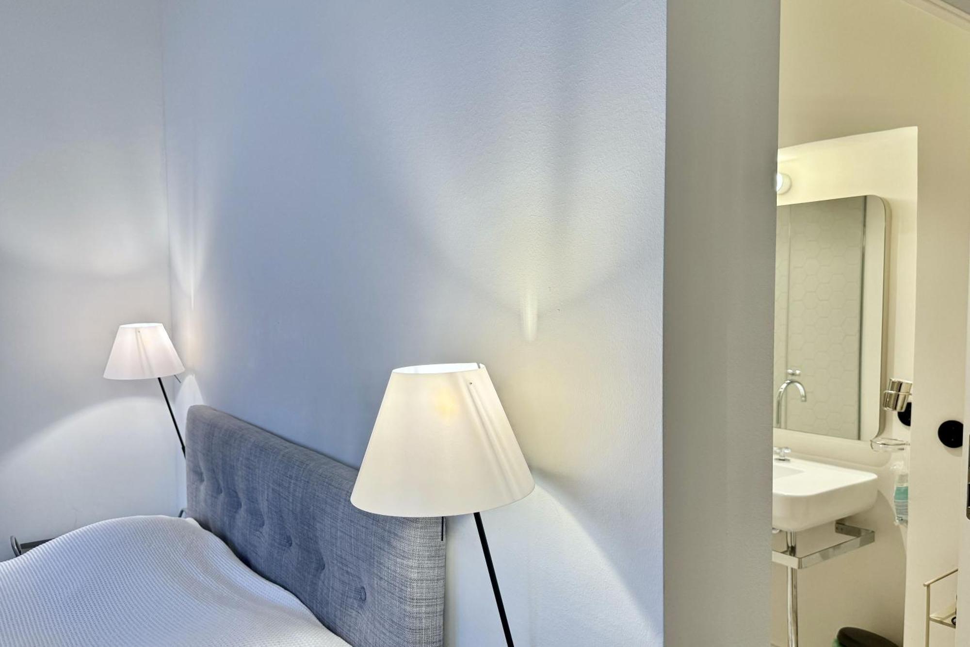 Stunning Apartment In City Center Вена Экстерьер фото
